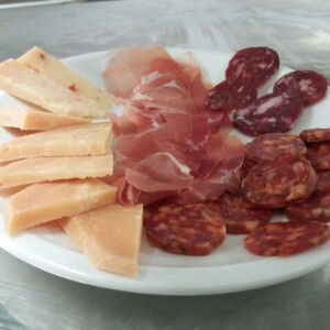 salumi e formaggi materani